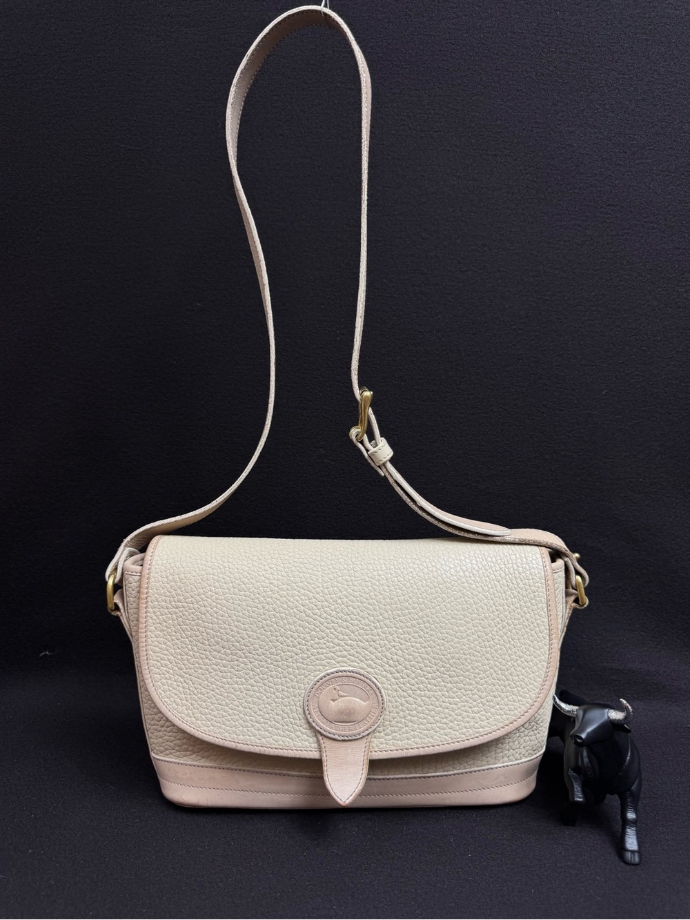 vintage Dooney & Bourke All-Weather Leather crossbody bag
